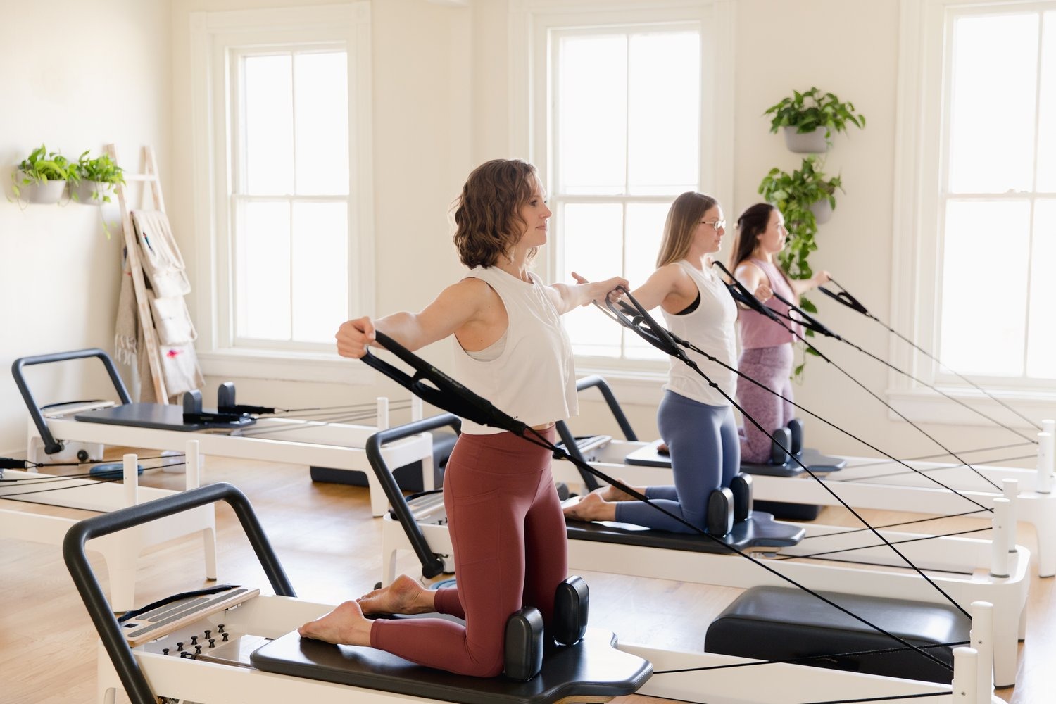 Pilates là gì? Khác biệt giữa Pilates, Gym và Yoga?